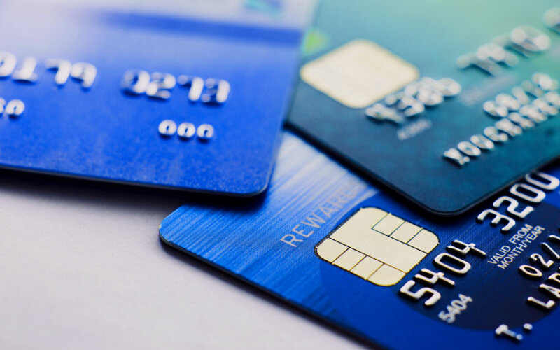 Kreditkartensättigung und Debitkartenboom in Deutschland? | Hugo Godschalk für PayTechLaw | Cover picture: AdobeStock/abimagestudio